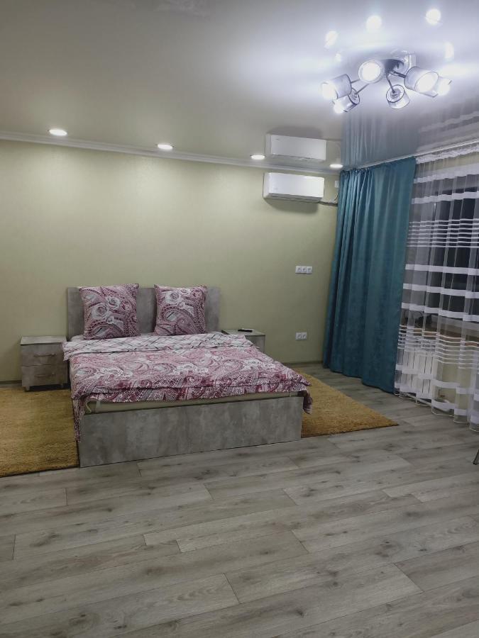 Apartnew In City Centr Ustʼ-Kamenogorsk Exteriör bild