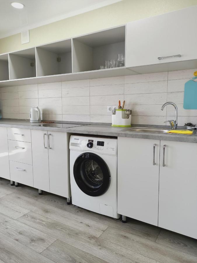 Apartnew In City Centr Ustʼ-Kamenogorsk Exteriör bild